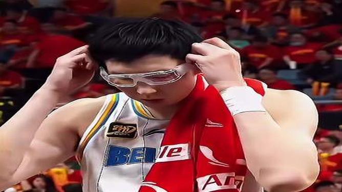 篮球选手爆冷获胜，专家预测失准