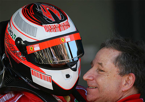 赛车队主教练发声，誓言带队登顶的简单介绍