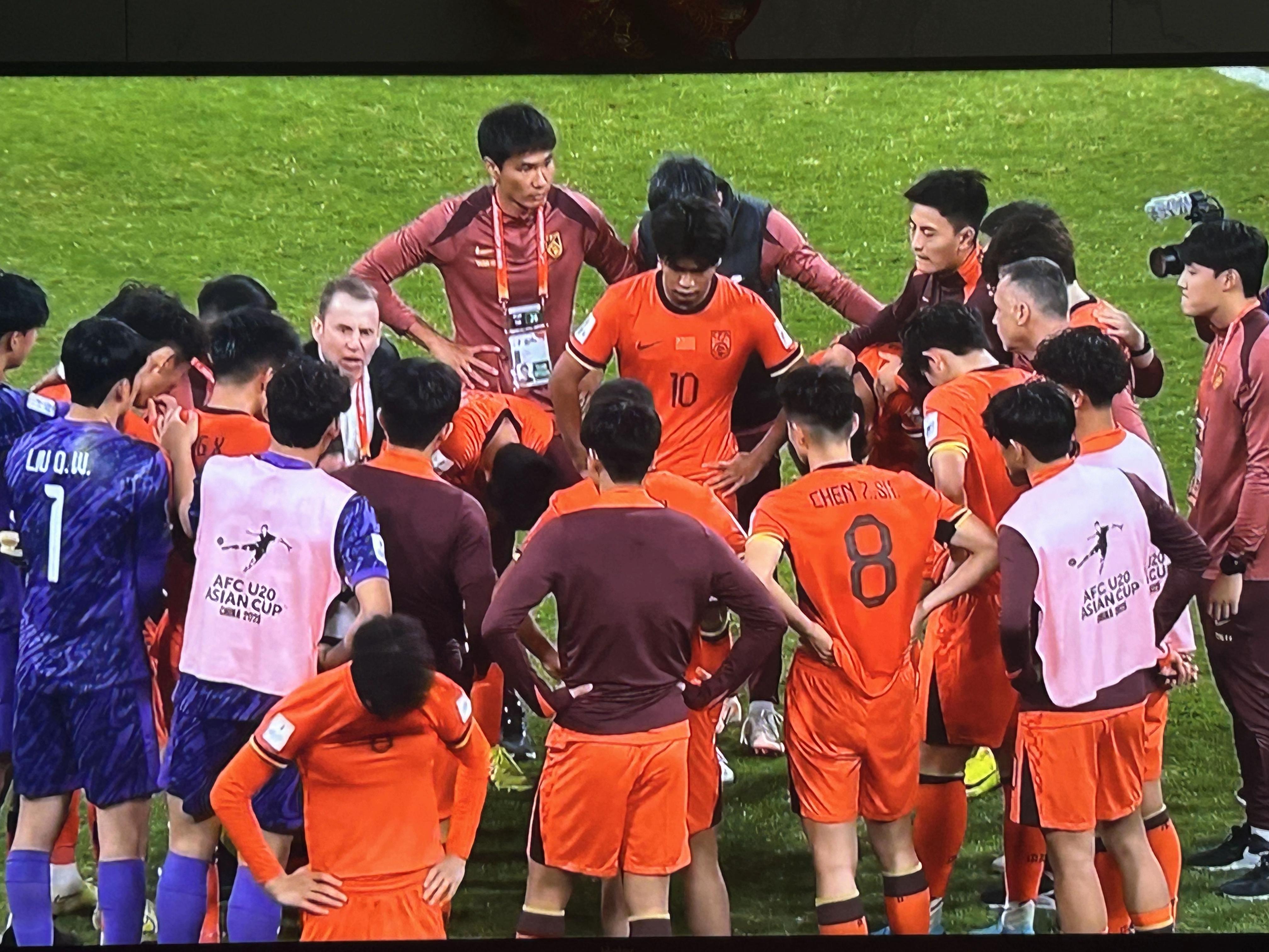 足球小组赛落幕，强队悉数晋级